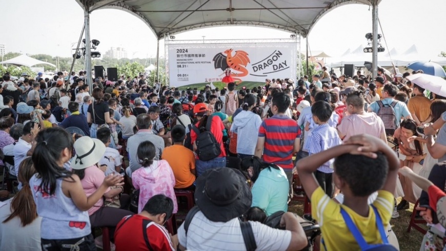 2024新竹市國際風箏節除了風箏展示,還有豐富的親子互動表演(圖片來源:新竹市政府)