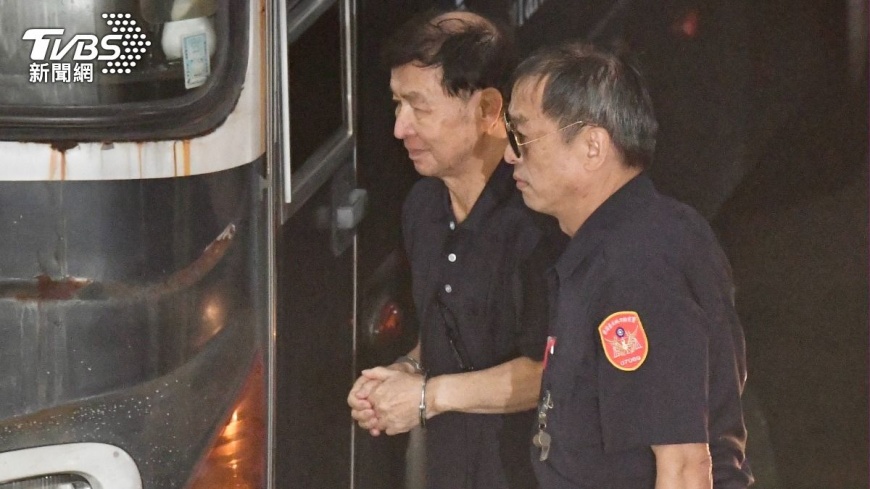 追京華城金流!北檢傳喚林洲民 二度提訊彭振聲「微笑」下囚車