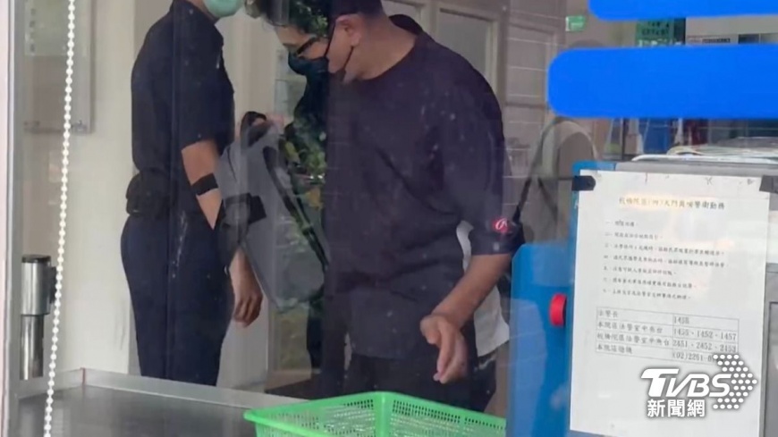 國中生割頸案,林姓女同學的父親。(圖/TVBS)
