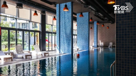 恐怖SPA「排水孔吸住手臂」男童溺水8分鐘腦缺氧 二審判決出爐