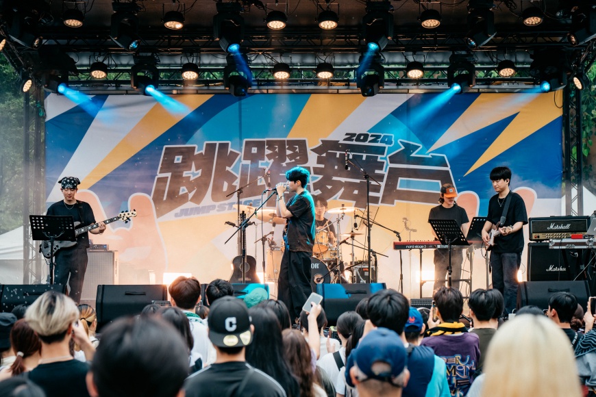 bumjin-kr-韓國樂團帶來抒情演唱
