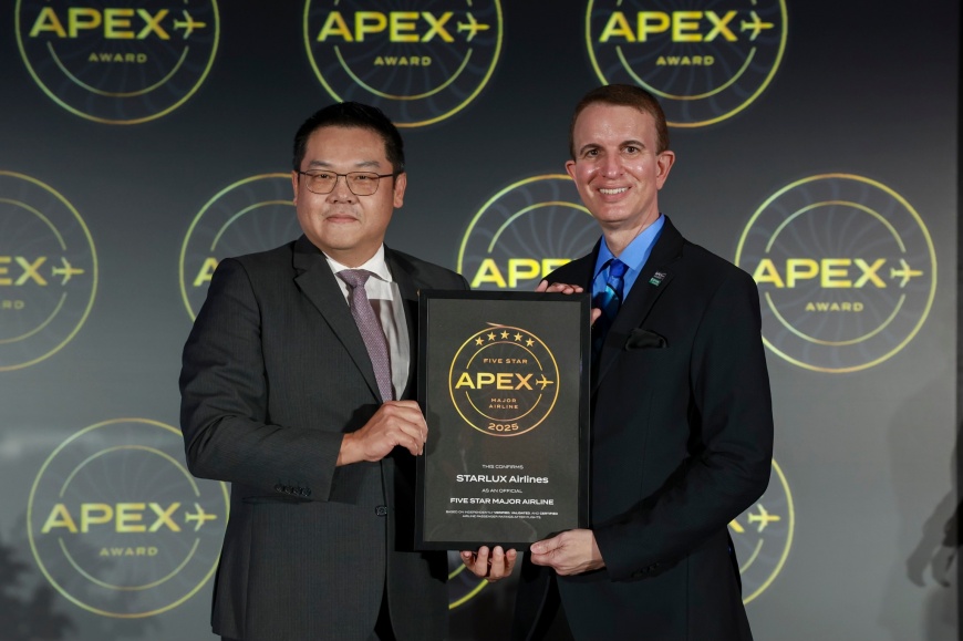 星宇航空榮獲APEX五星航空大獎，由北美公司總經理王嘉基代表領獎