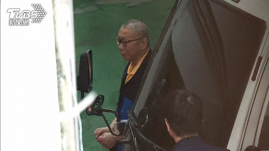 柯文哲曝剃光頭真相 瘦11kg自嘲「阿北變阿公」