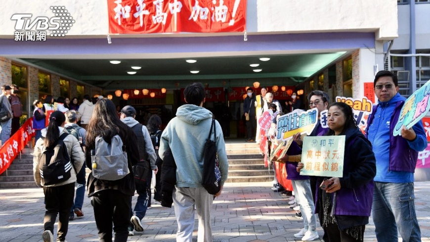 分科測驗延期試務人員延後2天出闈場 考生也怨:改機票多2萬