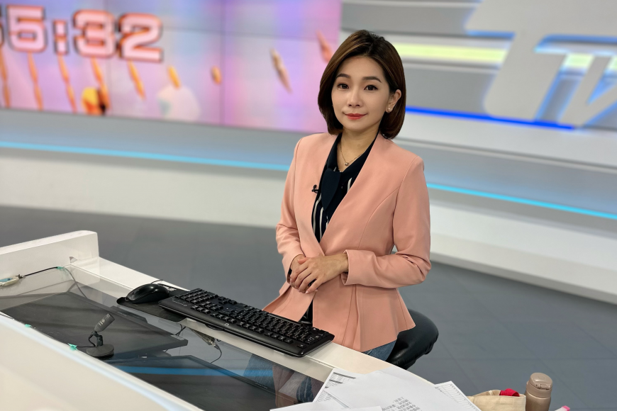 ▲ 51Talk外籍師資與 TVBS 主播團隊攜手打造英語小主播營，圖為 TVBS 主播彭惠筠。照片╱TVBS提供