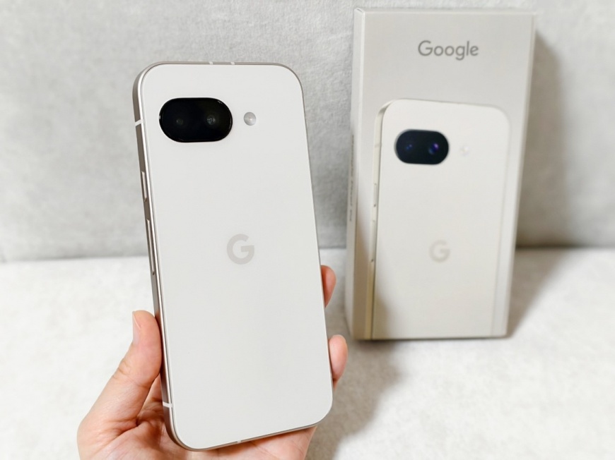 Google Pixel 9a使用全新抗刮 Actua 螢幕、金屬邊框(林冠伶攝)
