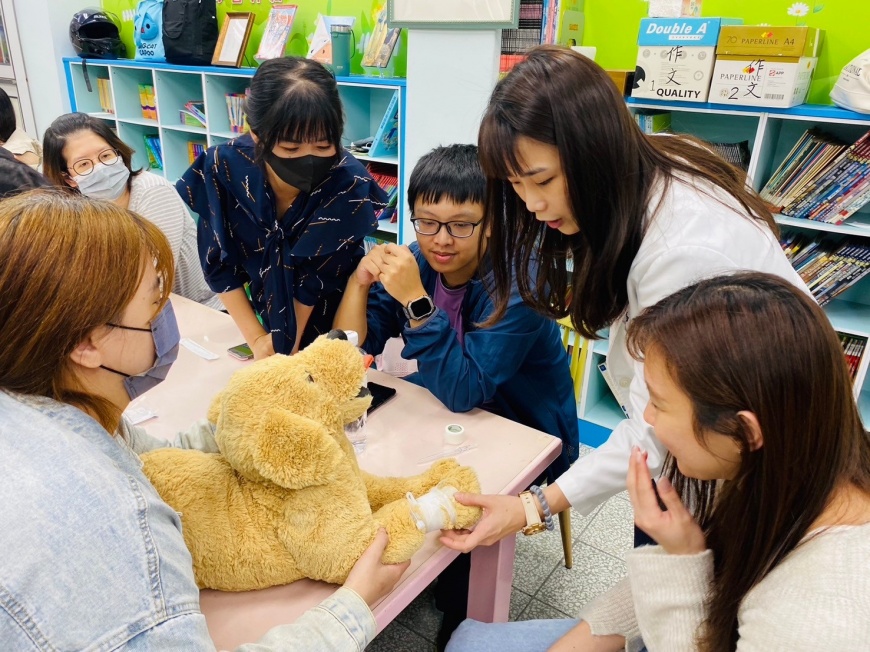 3.目前有來自全台203家動物醫院、正在受訓與即將受訓的在職從業人員逾500位投入動物醫事助理學習行列