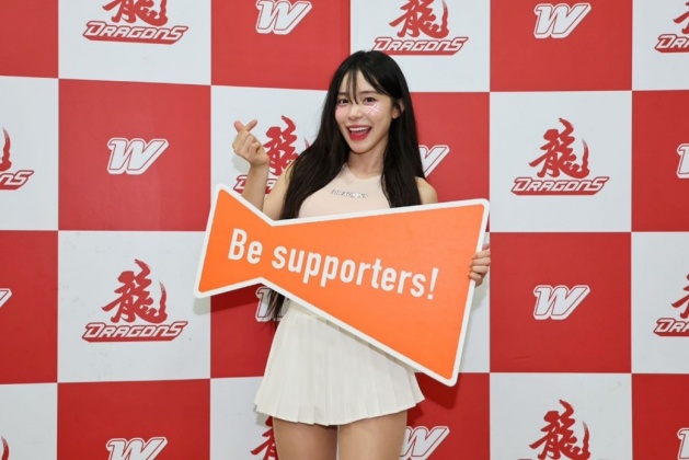 味全龍最高人氣的啦啦隊長李多慧今年夏天也將加入「Be supporters! 」計畫，親自走訪長照機構。
