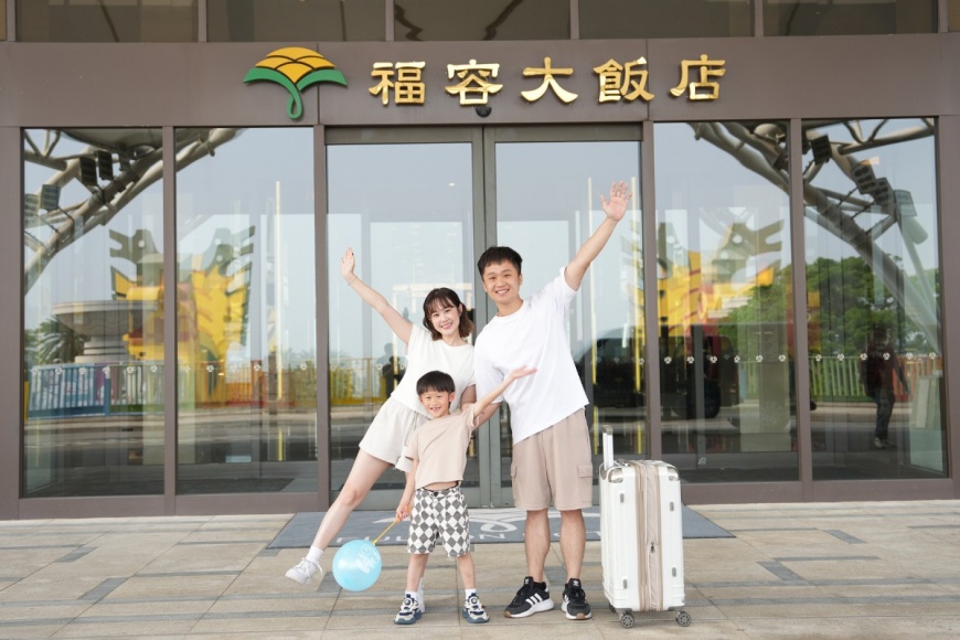 暑假早鳥超殺 ! 買麗寶福容送賽車旅店 每日限量20間 今年暑假最好玩 !麗寶樂園新增親子農場、精靈主題、網美沙灘