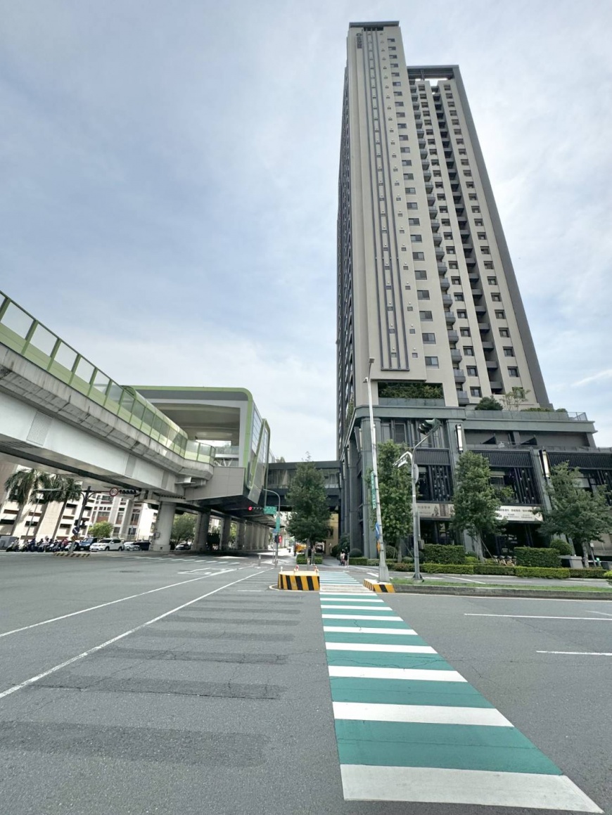 圖說:「文華高中站」捷運宅規模為地上28層,地下6層,生活環境與保值性相較周邊房市,具有較佳優勢。(圖/台中市政府捷運工程局提供)