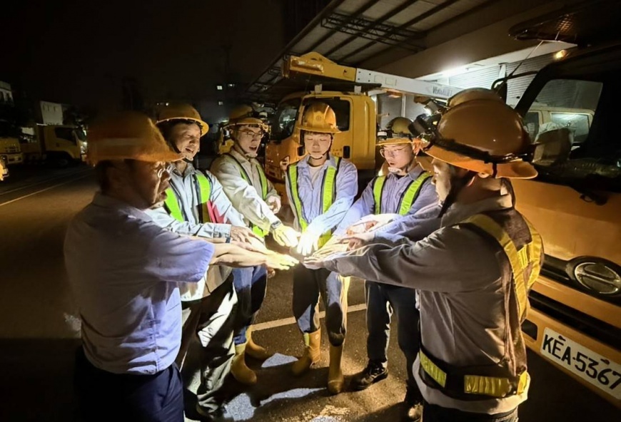 圖說：台電肩負穩定供電與淨零轉型任務目標，近年持續投入強化電網韌性等電力建設，亦積極透過甄試招募電力人才，此次僱員招考人數最多為配電線路維護類。