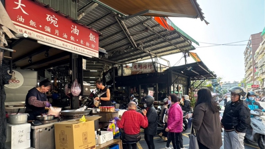 （圖說：獲得2025新北油飯節銅賞的三重大碗油飯）