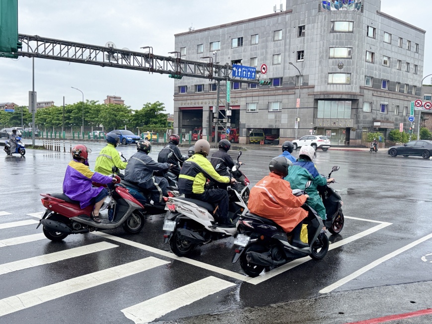 醫師提醒:雨衣恐殘留重金屬!C2C極鋒雨衣安全守護