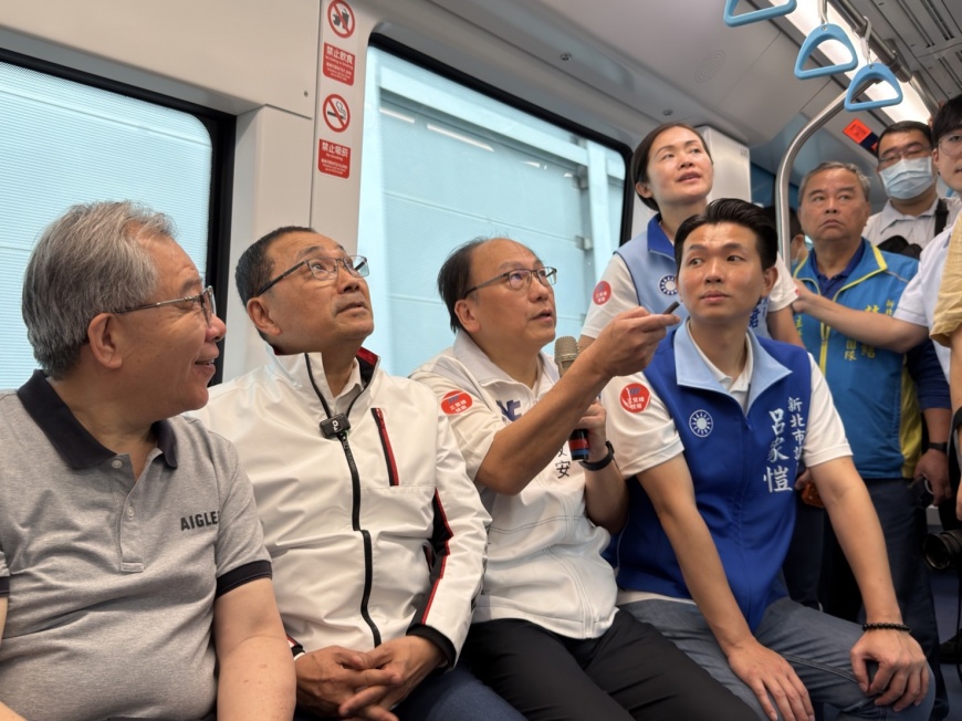 市府團隊確認履勘前改善事項完成