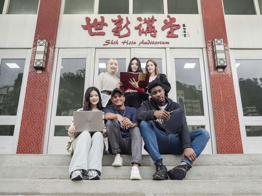 世新大學將 AI 課程全面導入四大學院,培養兼具技術力與人文素養的跨域人才。圖/世新大學提供