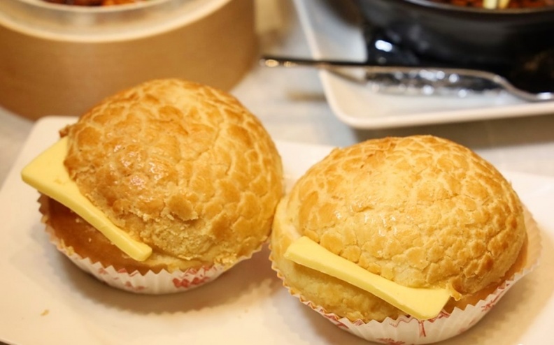 香港下午茶點心經典代表的「經典冰火菠蘿」。(圖/熱血玩台南。跳躍新世界提供)