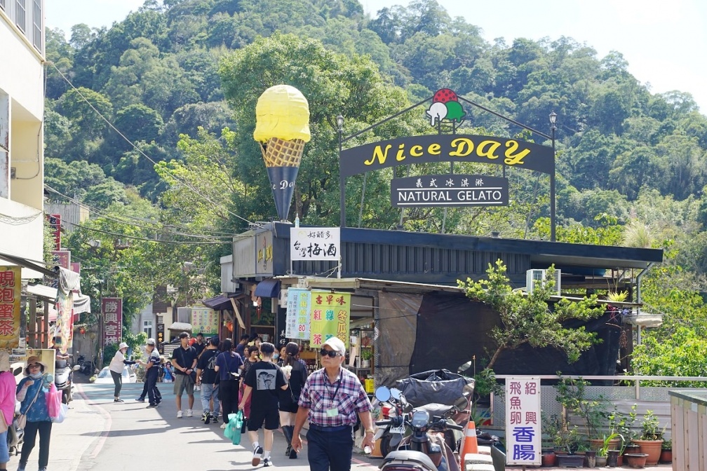 勝興老街有多種美食可品嘗。(圖/東蛙池塘Dong Wa提供)