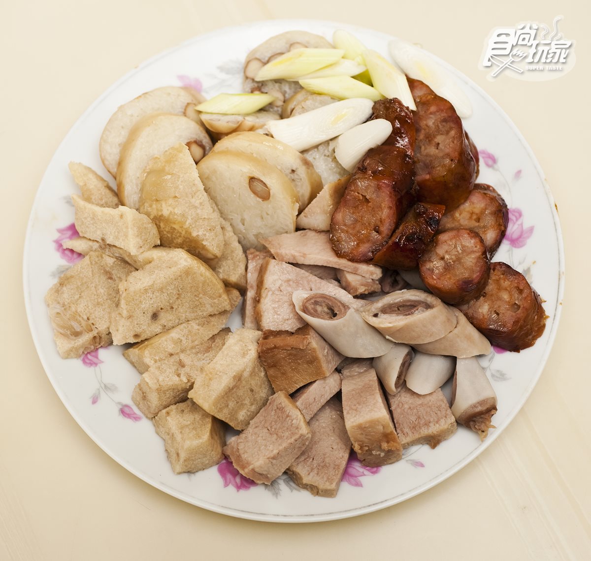 吳家魯熟肉有100多年歷史。（圖／食尚玩家）