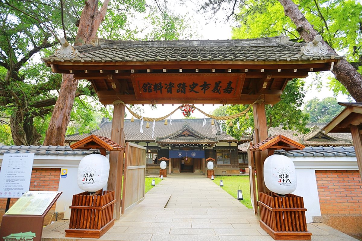新開幕的「昭和J18」隱身於嘉義公園內。（圖／豬飛小姐提供）