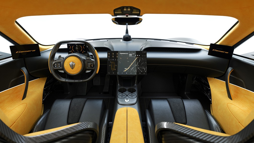 Gemera採碳纖維單體車艙設計,前後軸間抗扭曲剛性高達40000 Nm,並配備六顆智能氣囊、循跡穩定控制系統與自動駕駛輔助系統等安全設備。(圖片來源 / Koenigsegg)