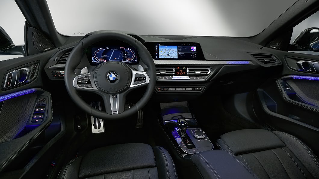 車艙融入BMW新世代小車設計語彙,同時大幅提升了高級質感與科技性。(圖片來源/ BMW)
