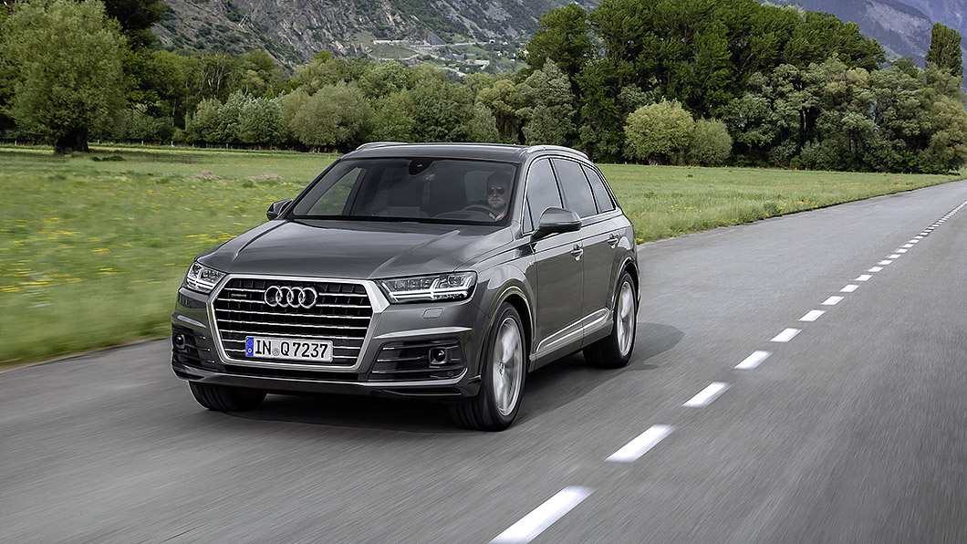 Audi Q7 S line進化版 加6萬增後輪轉向