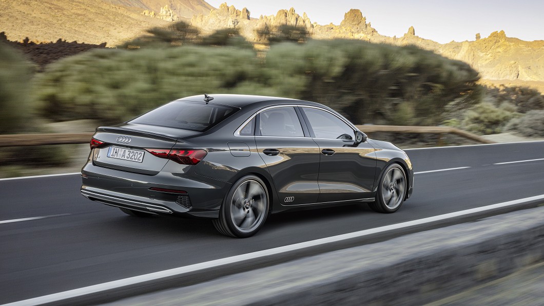 新世代A3 Sedan初期僅提供35 TFSI以及35 TDI兩種動力選擇。(圖片來源/ Audi)