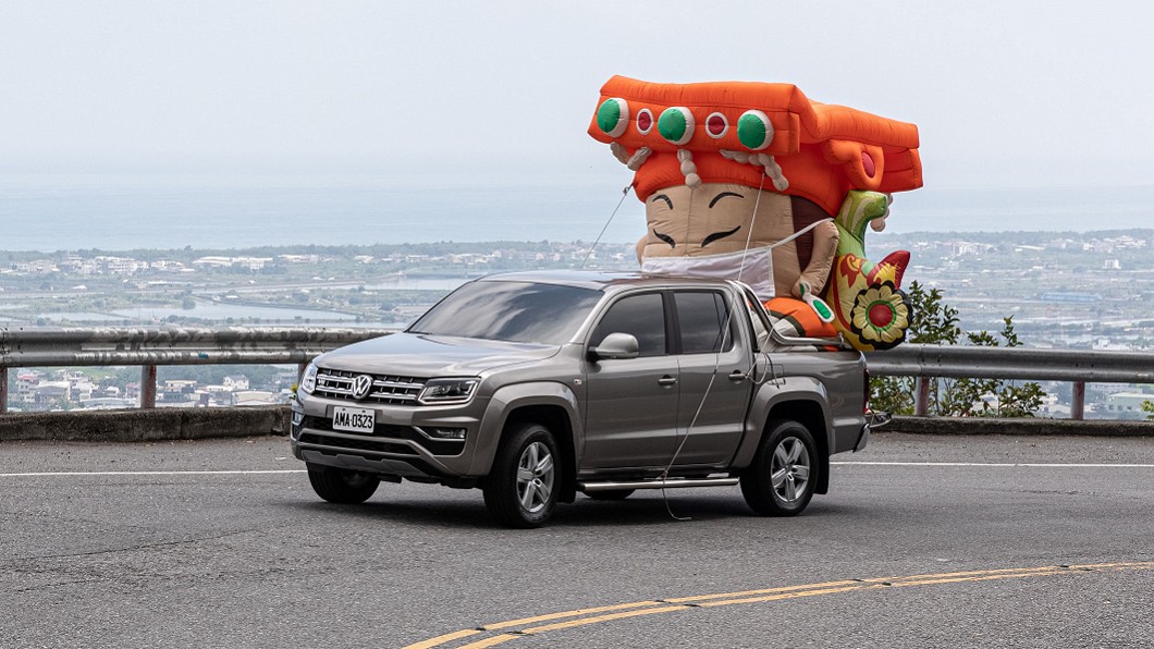 影片主軸在於Amarok V6帶著因為疫情而焦慮的媽祖踏上本屬於媽祖與信眾的旅途。(圖片來源/ 福斯商旅)