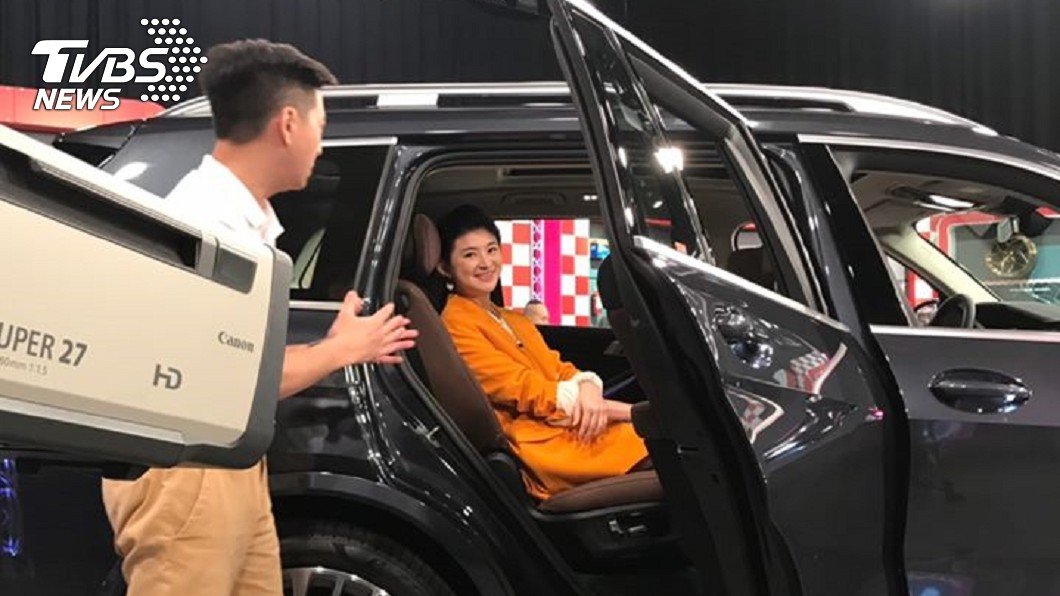 身為旗艦休旅車BMW X7第二排、第三排空間都相當舒適。(圖片來源/ 地球黃金線)