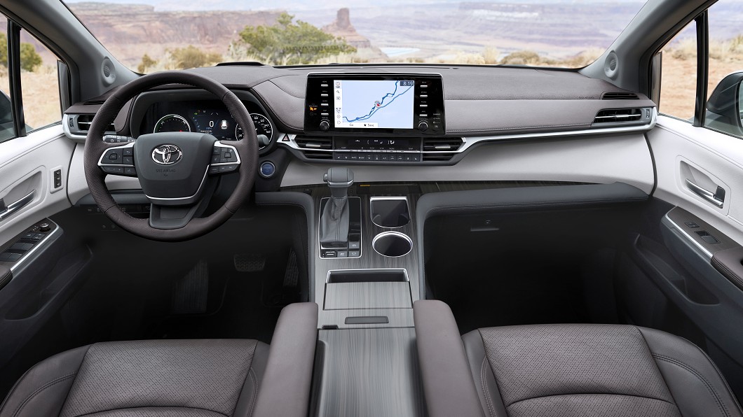 車艙設計仍以凸顯寬敞座艙為主。(圖片來源/ Toyota)