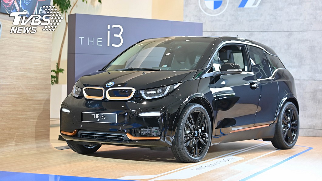 BMW i3s的車身尺碼相當適合遊走在擁擠的都會當中。