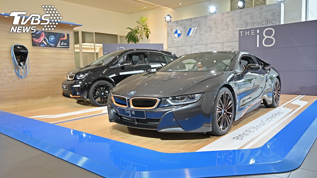 i8 Ultimate Sophisto Edition全球限量200部，台灣1部的配額也已經售出。
