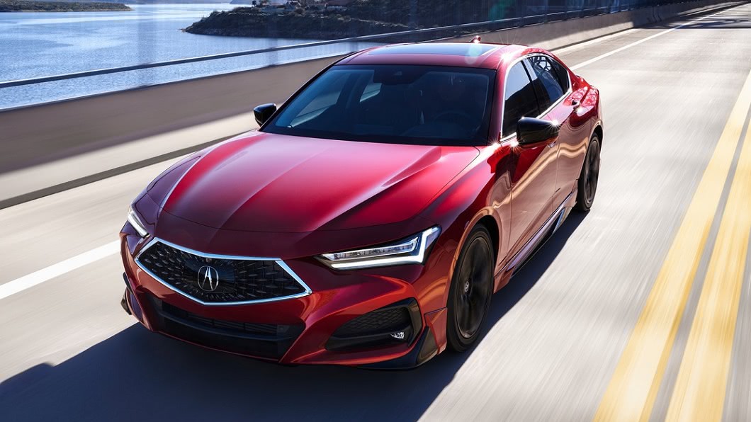 標準版Acura TLX所搭載的引擎是與RDX相同的2.0升四缸渦輪增壓引擎。(圖片來源/ Acura)