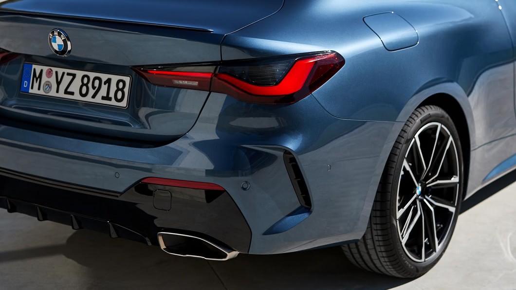 車尾下方還可以見到分流器的搭載。(圖片來源/ BMW)