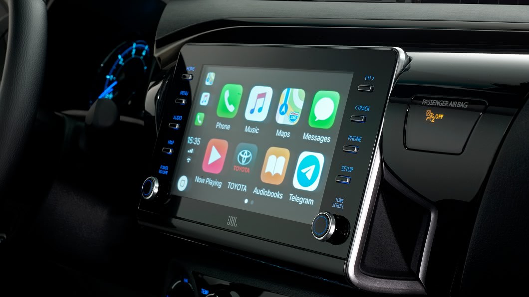 中控台植入8吋觸控螢幕,同時支援Apple CarPlay以及Android Auto智慧型手機連結。(圖片來源/ Toyota)