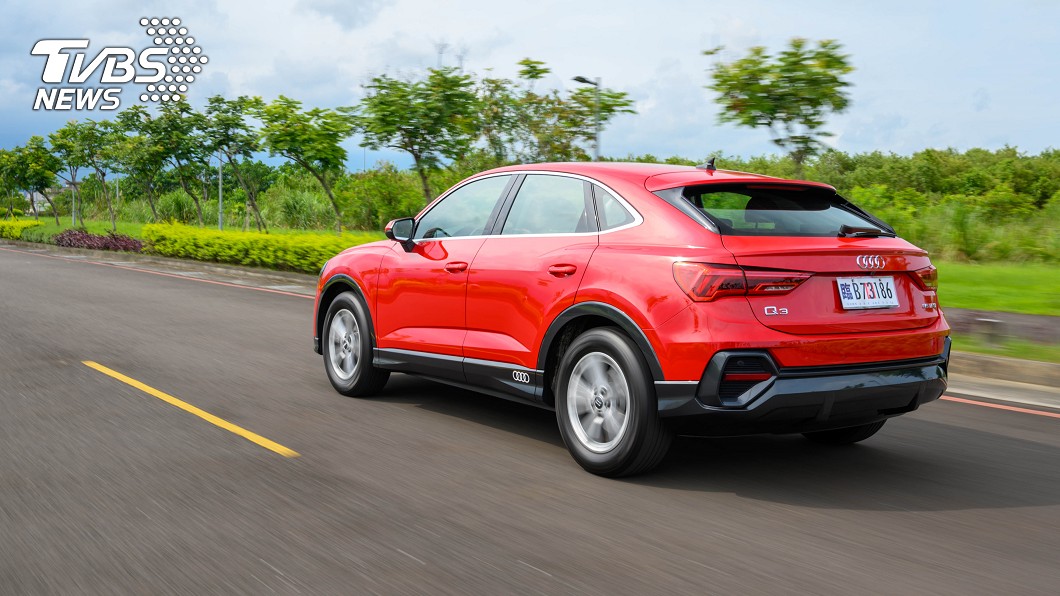 與Q3共享底盤平台,Q3 Sportback具有更具跑車個性的外觀造型。