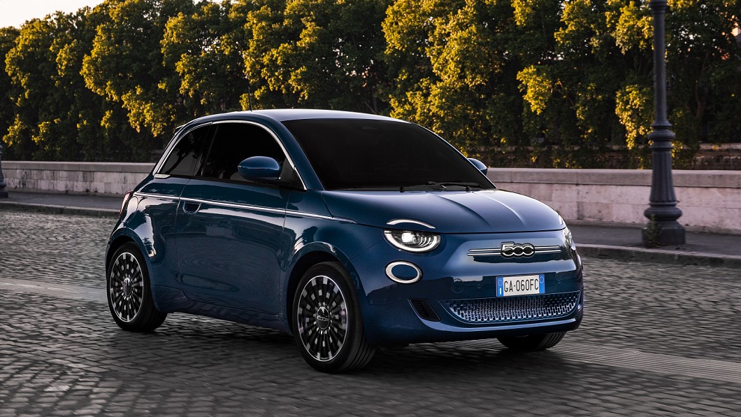 Fiat 500 la Prima電動車登場 台北台中往返沒問題