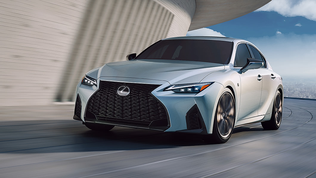 Lexus IS這次雖說是小改款，但更改幅度雞戶接近大改款等級。(圖片來源/ Lexus)