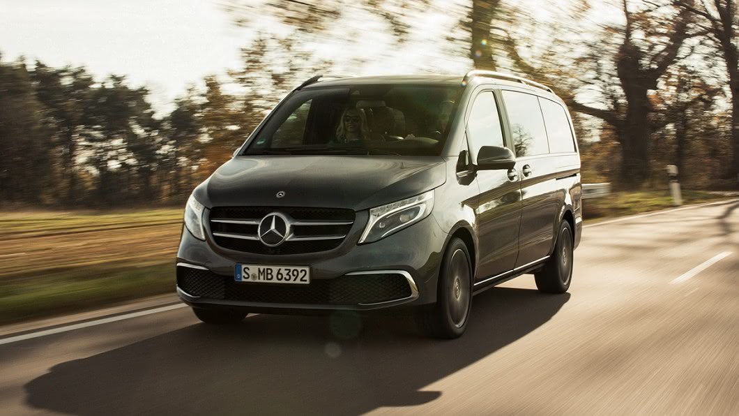 全新20/21年式V-Class,全面標配MBUX多媒體系統。(圖片來源/ M-Benz)