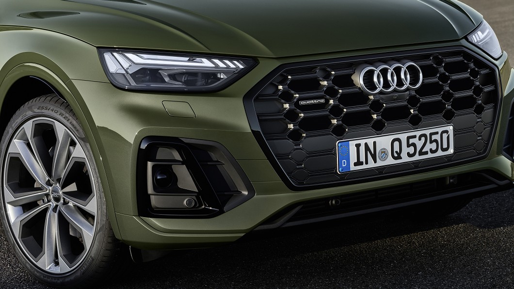 現行Q5的晝行燈也是設計在頭燈內部上端。(圖片來源/ Audi)