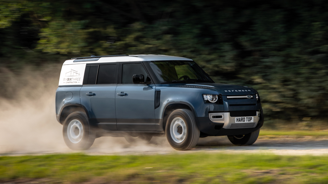 獻給做工的人　Defender Hard Top商用版登場