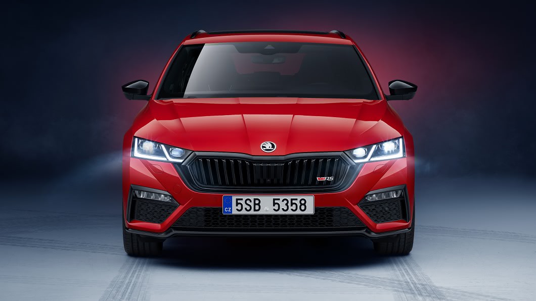 Octavia RS標配矩陣式LED頭燈。(圖片來源/ Škoda)