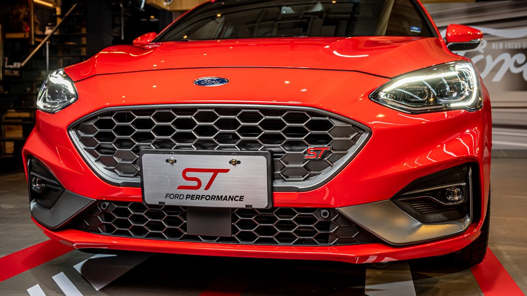 外觀方面可以見到Performance Pack套件凸顯性能本色。(圖片來源/ Ford)