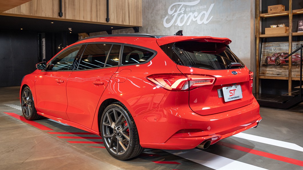 Ford Focus ST Wagon採用C2高剛性底盤。在Ford Performance精心調校下，進行了避震器行程調整。(圖片來源/ Ford)