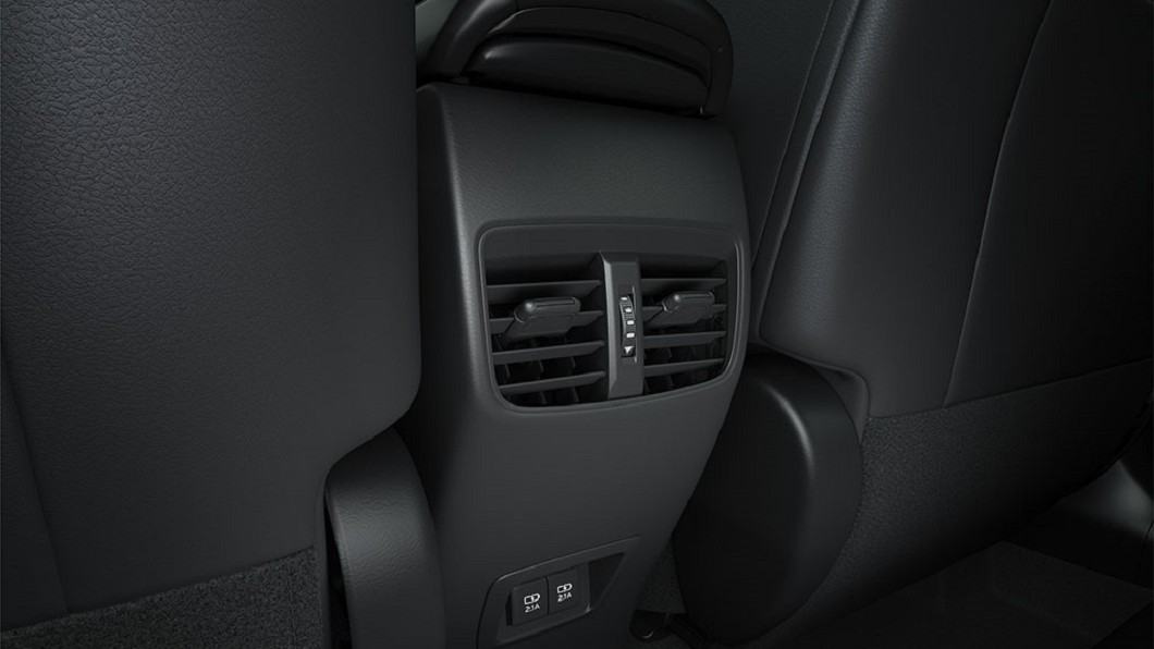 配備後座出風口與雙USB插座。(圖片來源/ Toyota)