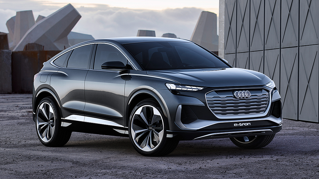 車頭依然維持Q系列休旅家族共通之八角形單體水箱罩,但採用封閉式設計。(圖片來源/ Audi)