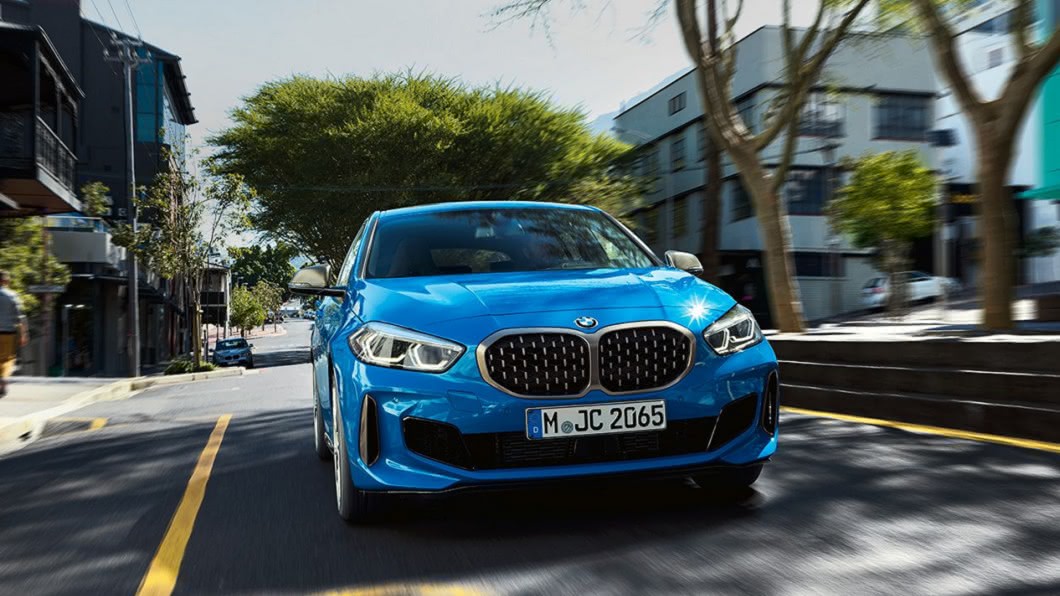 BMW 1 Series取消了原本後輪驅動設定,使後座乘客舒適度提升,也更接近市場面。(圖片來源/ BMW)