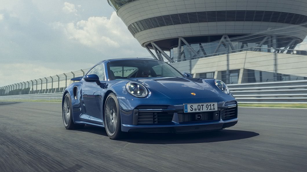 嶄新問世的新世代911 Turbo預售價格為970萬元,這次變得更快、車身尺碼更大也更加舒適。(圖片來源/ Porsche)