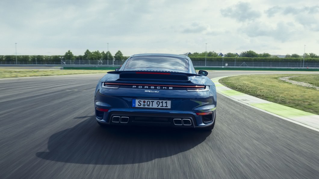 全新911 Turbo搭載排氣量3749c.c.的水平對臥六缸引擎,擁有580ps的最大馬力。(圖片來源/ Porsche)