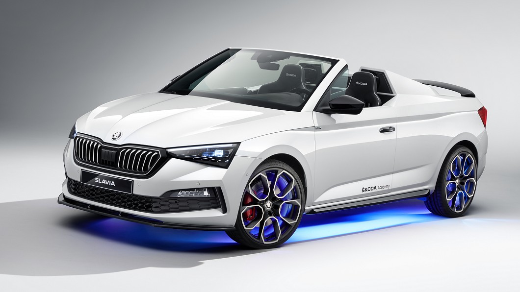 車外大量使用黑色空氣力學套件，搭配帶有藍色光澤的白色車漆，黑色空氣力學套件，搭配帶有藍色光澤的白色車漆，創造鮮明對比。(圖片來源/ Škoda)